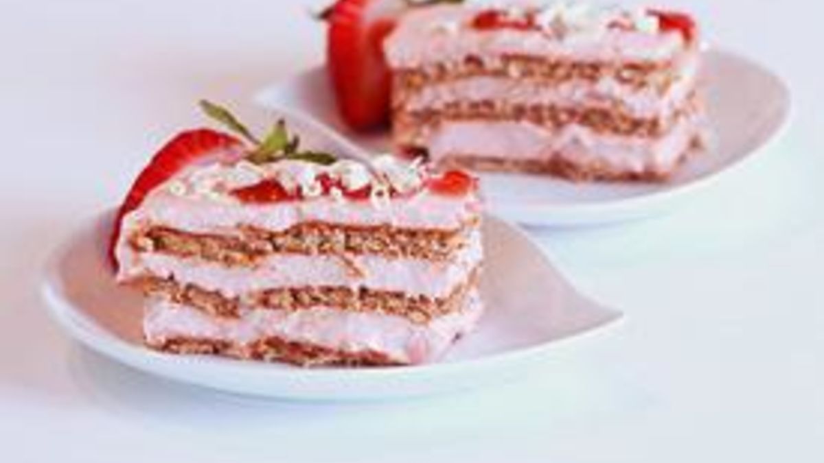 Strawberry Ice Box Cake