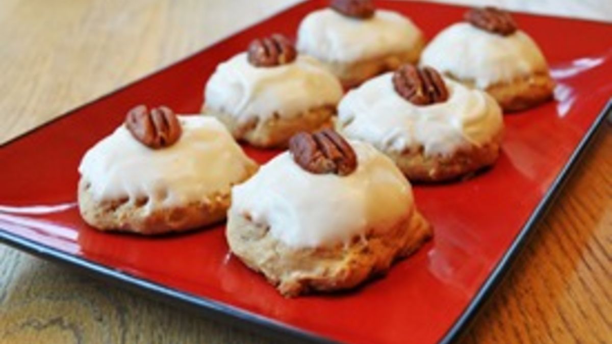 Frosted Brown-Sugar Pecan Cookies 