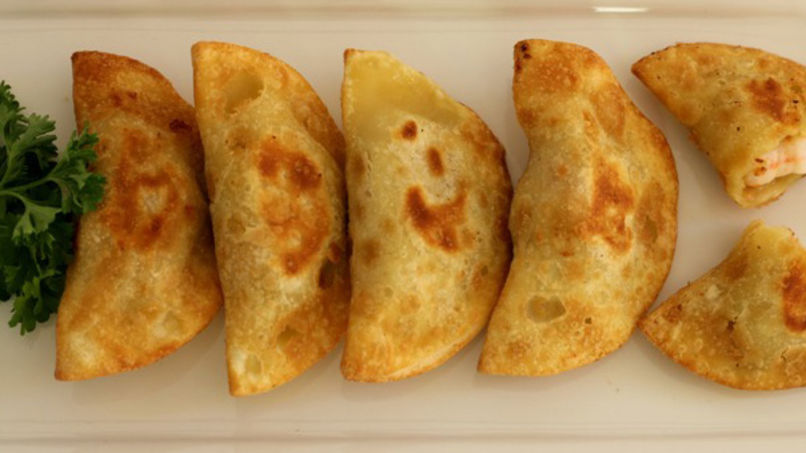 Empanadas de Merluza y Camarones