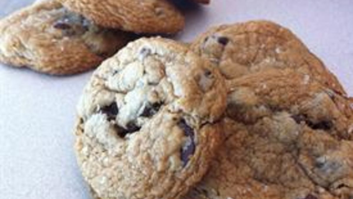 Nutella Stuffed Chocolate Chip Cookies