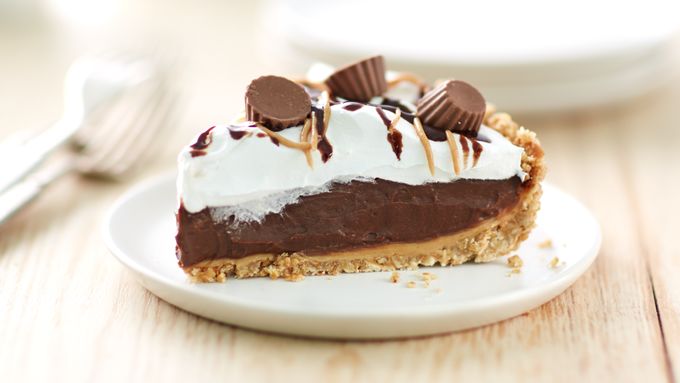 How to Make Reese’s™ Peanut Butter Cup Icebox Pie Video