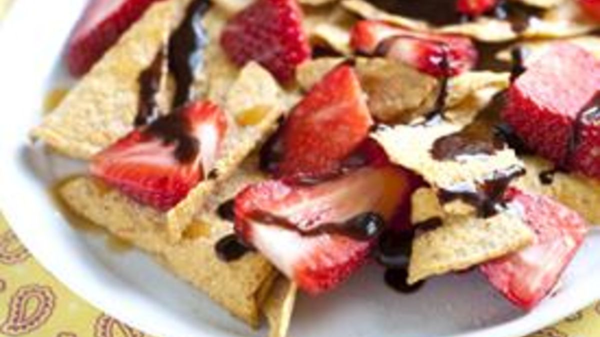 Strawberry Chocolate Nachos