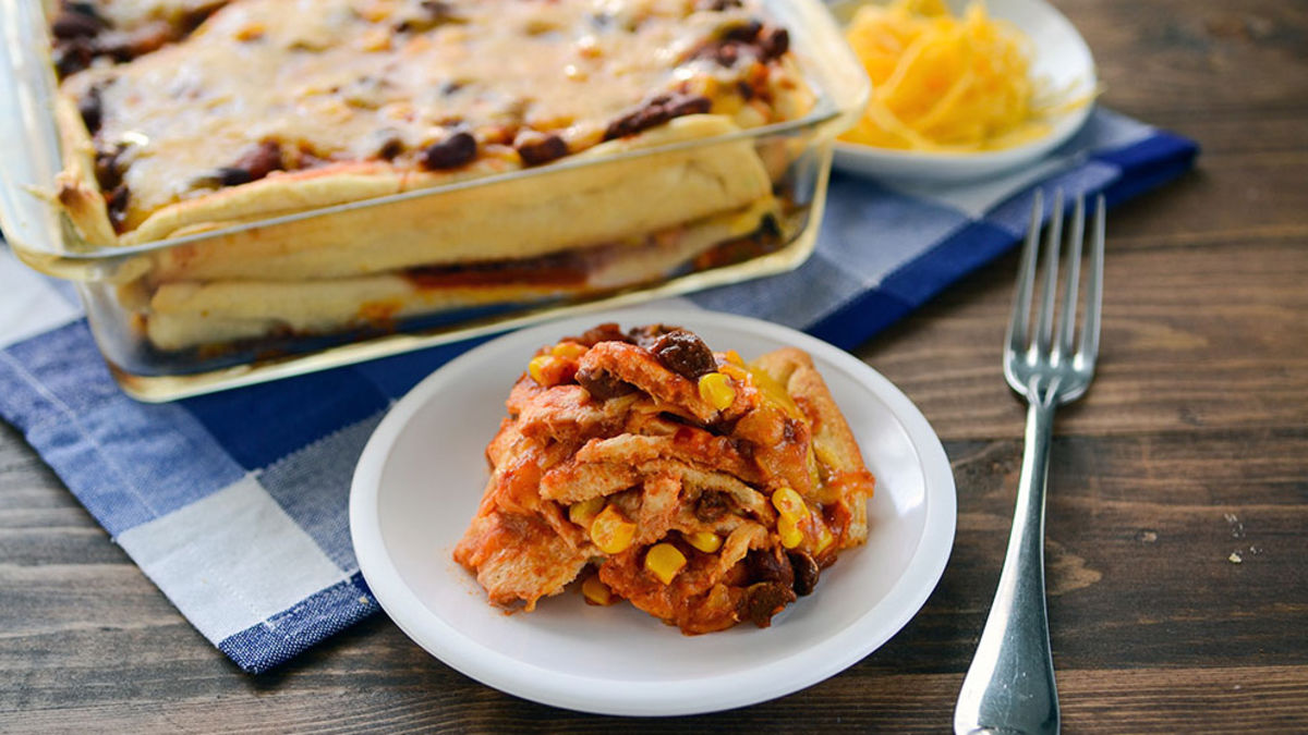 Cheesy Chili Crescent Lasagna 