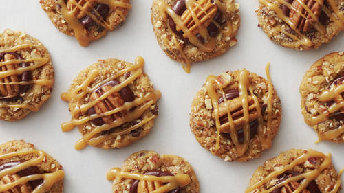 Chocolate, Caramel, Pecan: All We Want for Christmas Are These Turtle Treats
