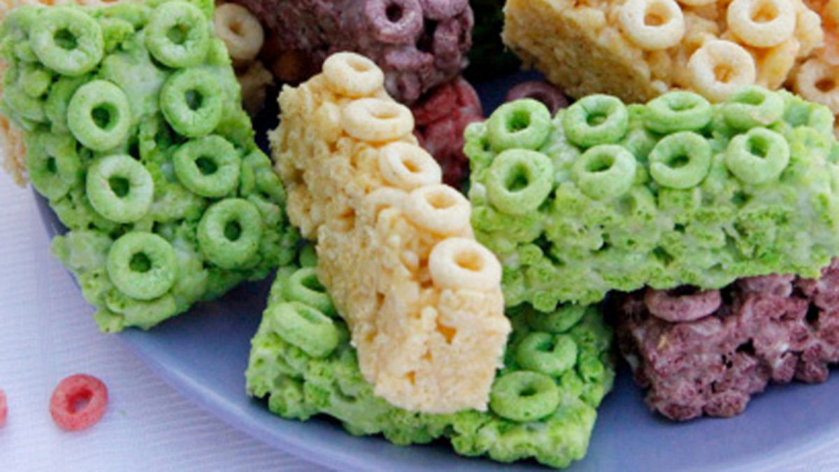 Construction Blocks with Fruity Cheerios™