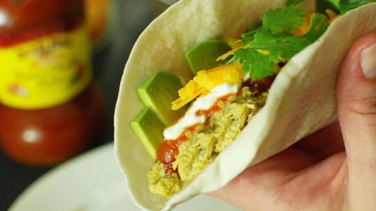 Easy Guacamole Chicken Tacos