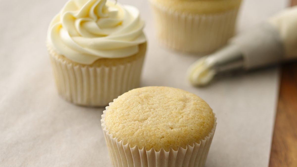 White Cupcakes