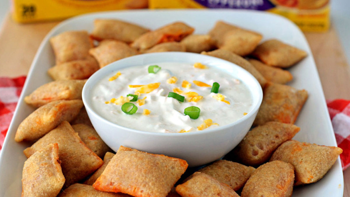 5-Minute Pizza Roll Dip