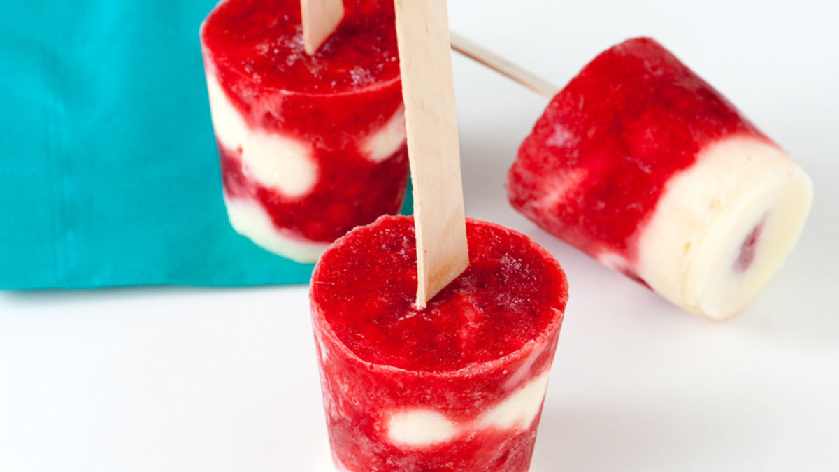Strawberries and Cream Pops