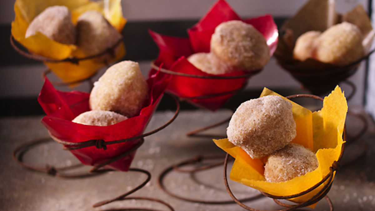 Indian Spiced Mini Donut Muffins