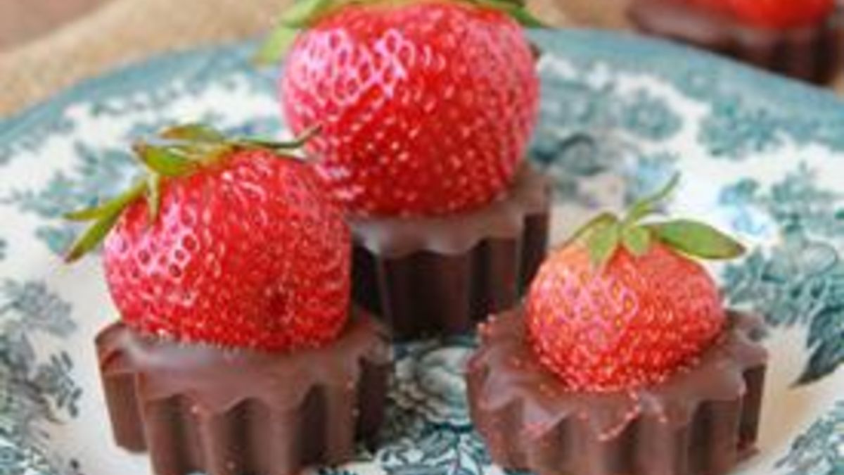 Chocolate Strawberry Stars