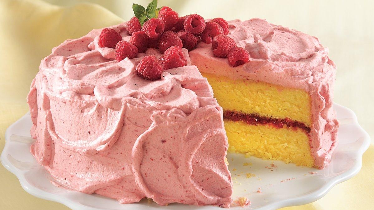 Lemon Cake with Raspberry Mousse 