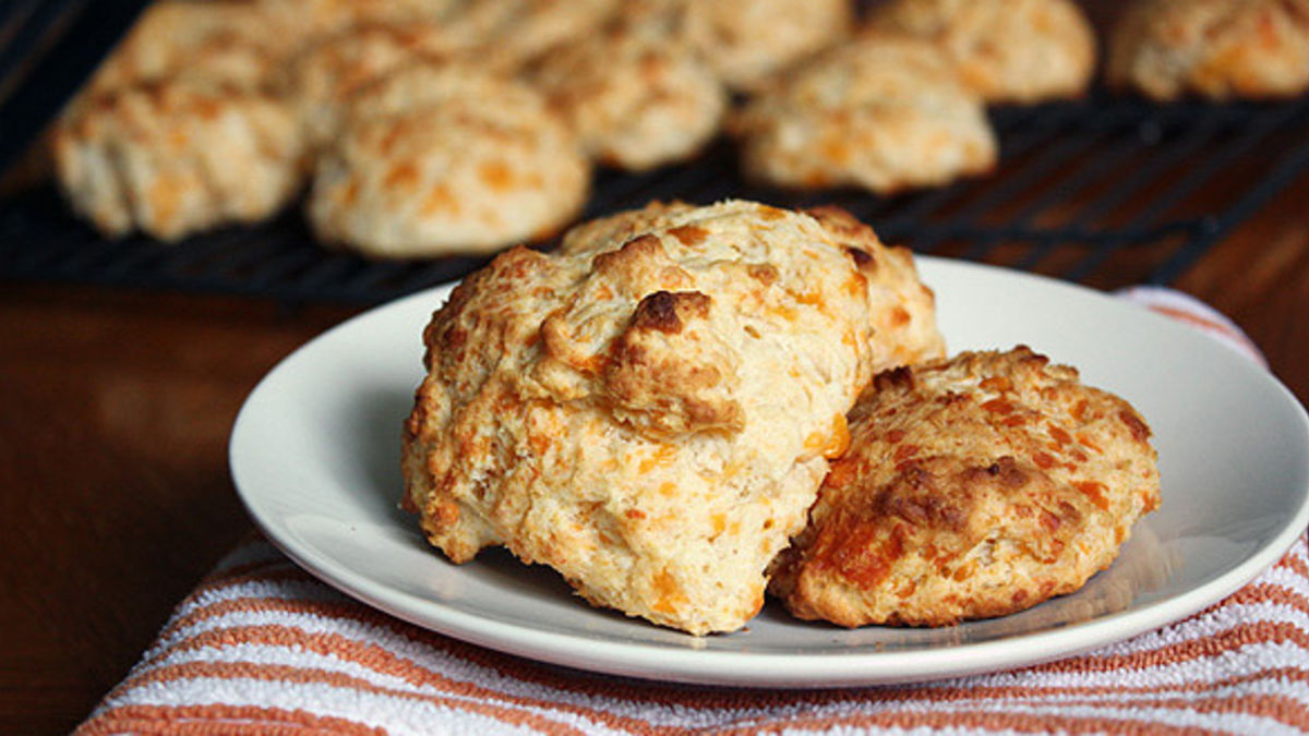 Fluffy Cheese Drop Biscuits