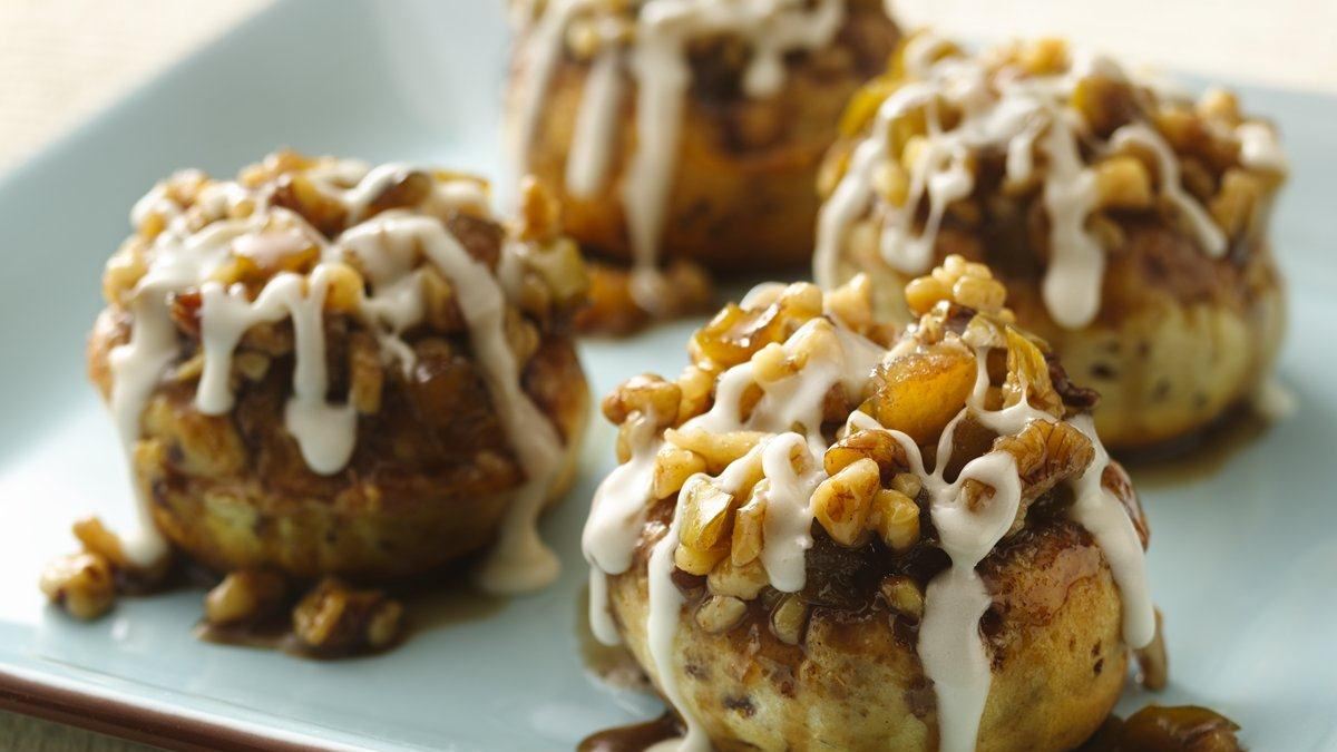 Brioches aux pommes et noix de Grenoble
