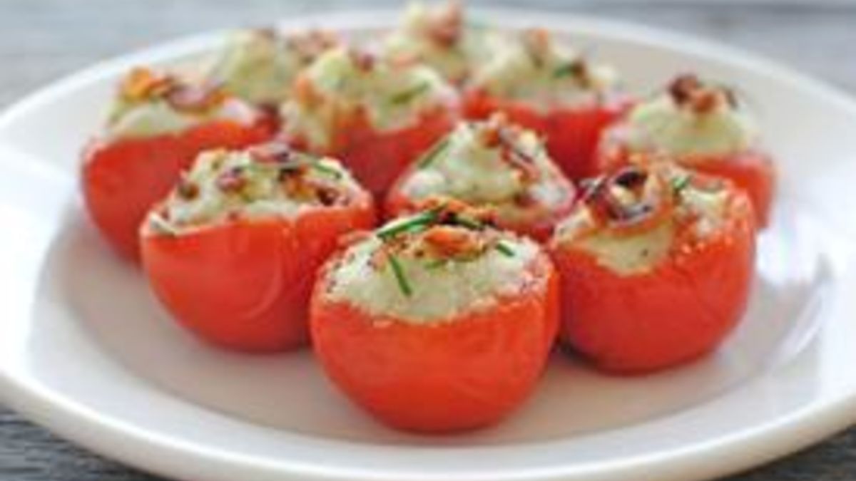 Stuffed Tomatoes with a Cauliflower Puree and Bacon