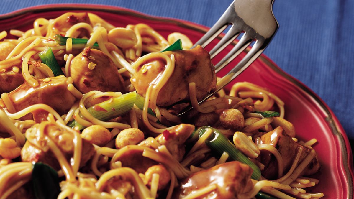 Kung Pao Noodles and Chicken