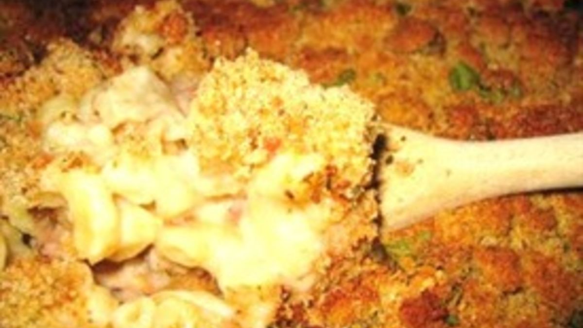 Mac & Gouda Cheese with Sauteed Cauliflower and Pancetta
