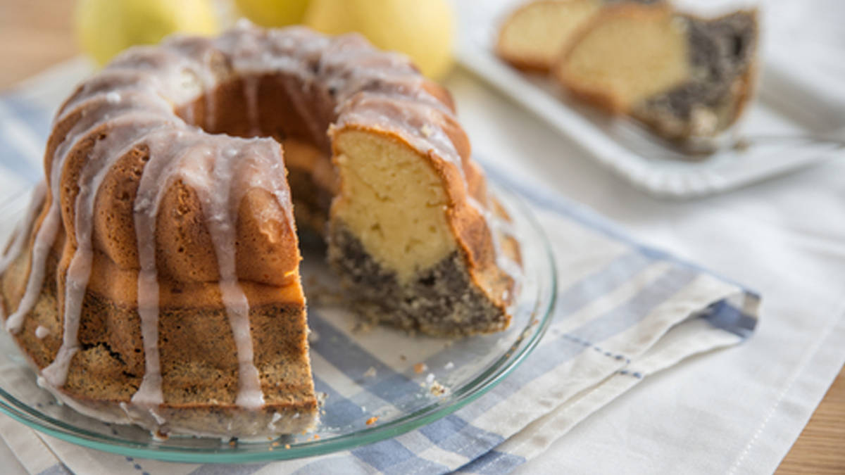 Lemon-Poppyseed Cake