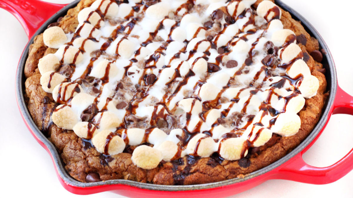 Deep-Dish S'mores Skillet Cookie