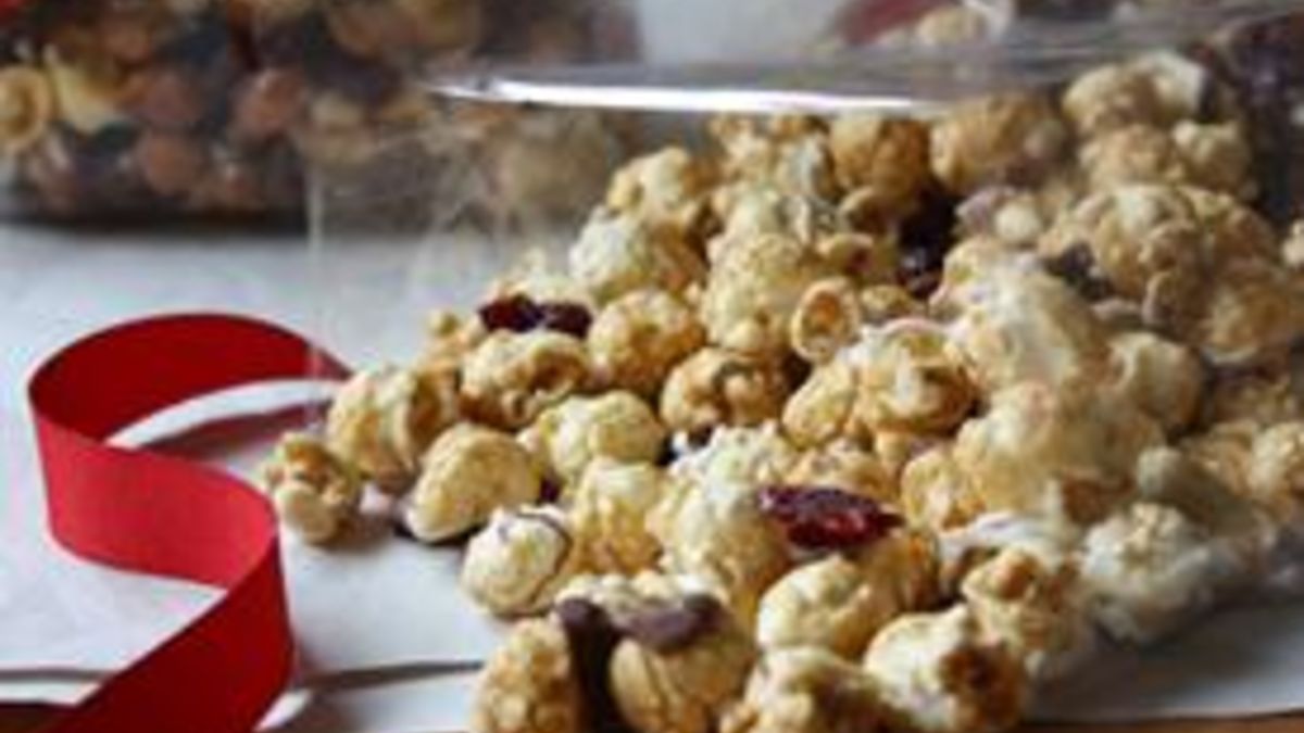 Cranberry Caramel Corn Snack Mix