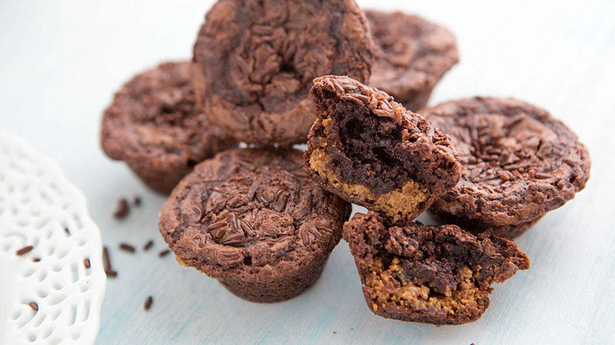 Cookie Butter-Stuffed Brownie Bites