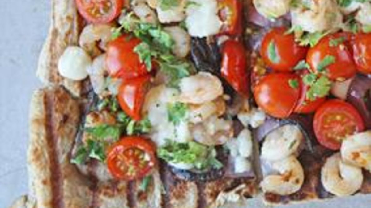 Grilled Shrimp Pizza