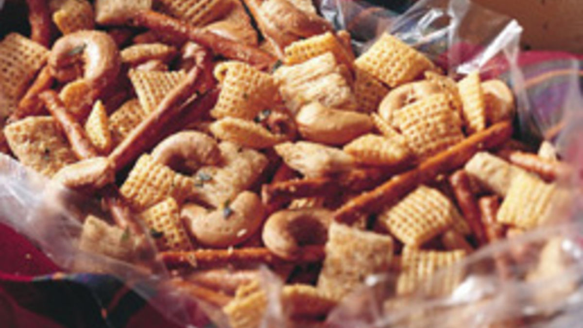 Herbed Cashew Chex Mix® Snack
