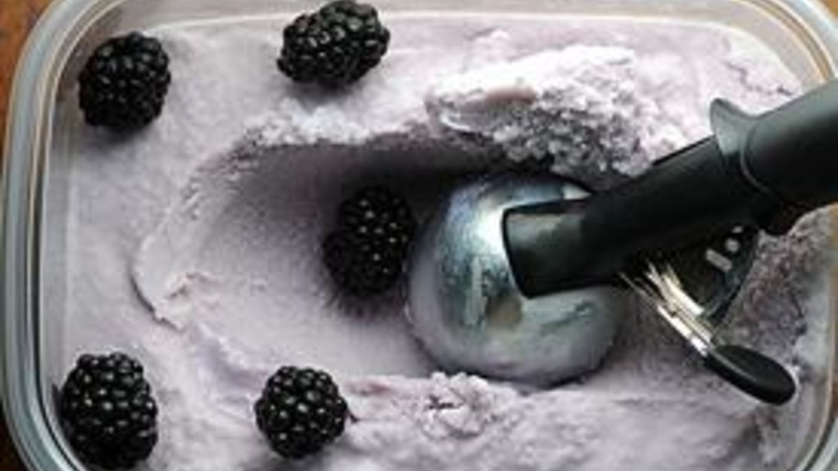 Bieber Boyfriend "Pop" Star Berry Blast Ice Cream