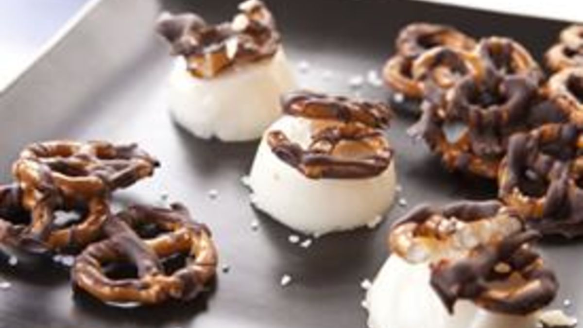 Chocolate Pretzel Jello Shots