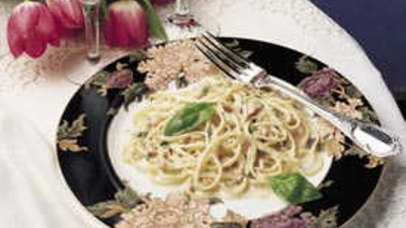 Manhattan Clam Linguine Recipe - BettyCrocker.com