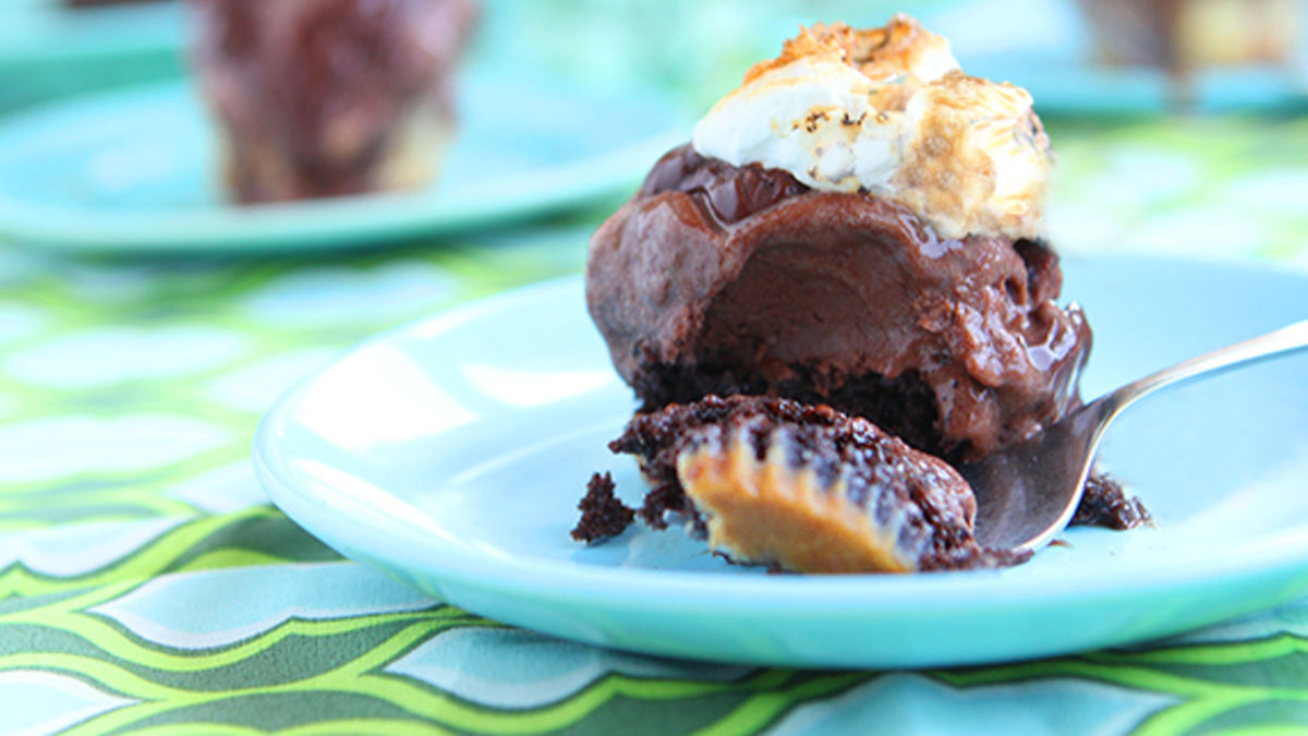 S'mores Ice Cream Cupcakes