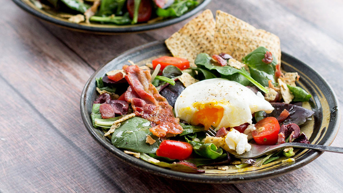 Breakfast Bagel Salad with The Works Croutons