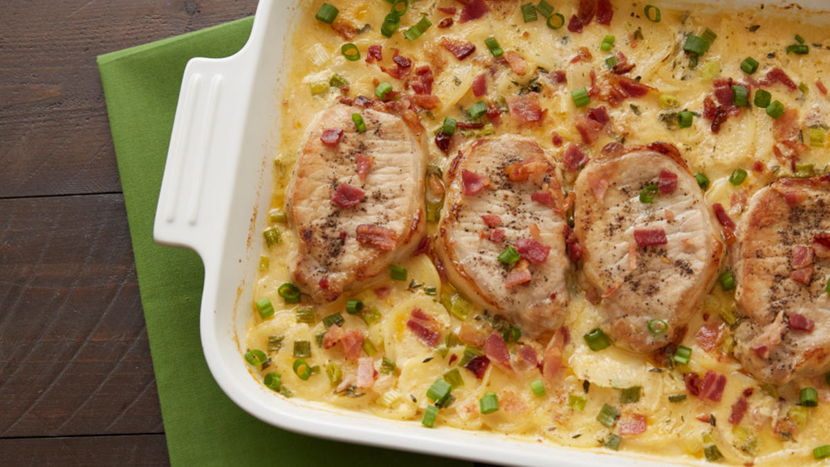 Pork Chops with Cheesy Scalloped Potatoes