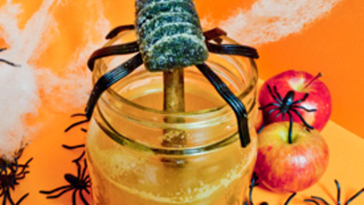 Creepy-Crawly Spider Cider