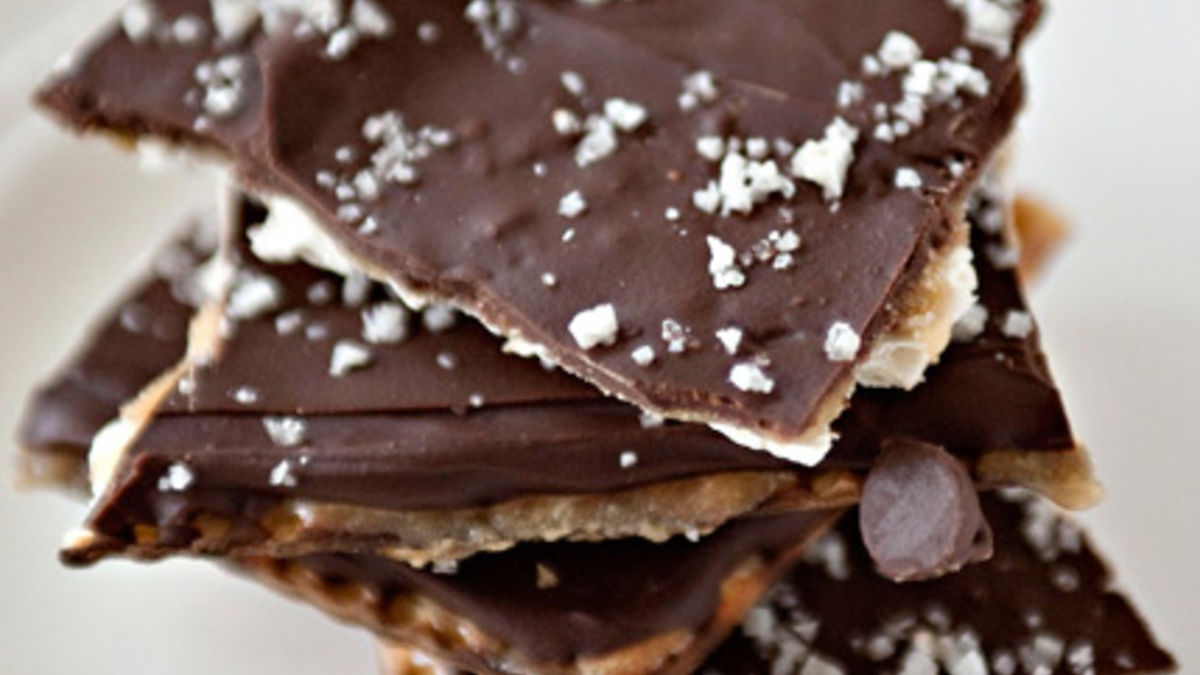 Salted Matzoh Toffee