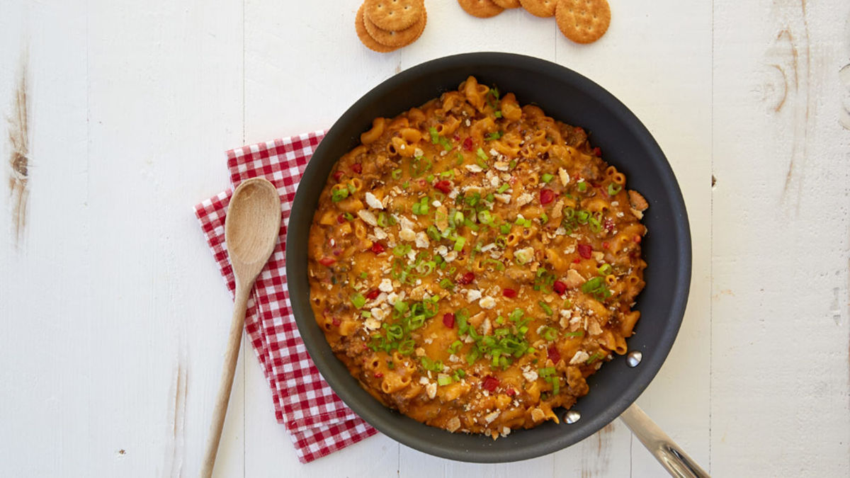 Spicy Pimiento Cheeseburger Macaroni