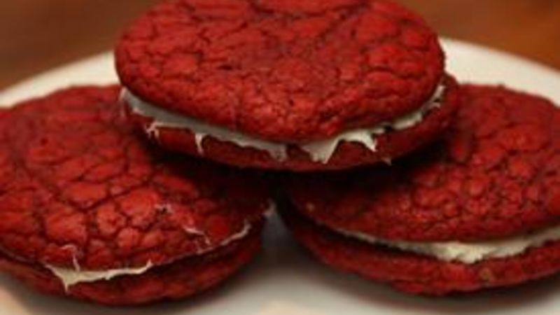 Red Velvet Cookie Sandwiches Recipe - Tablespoon.com