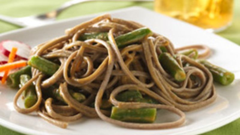Spicy Soba Noodles and Green Beans Recipe - BettyCrocker.com