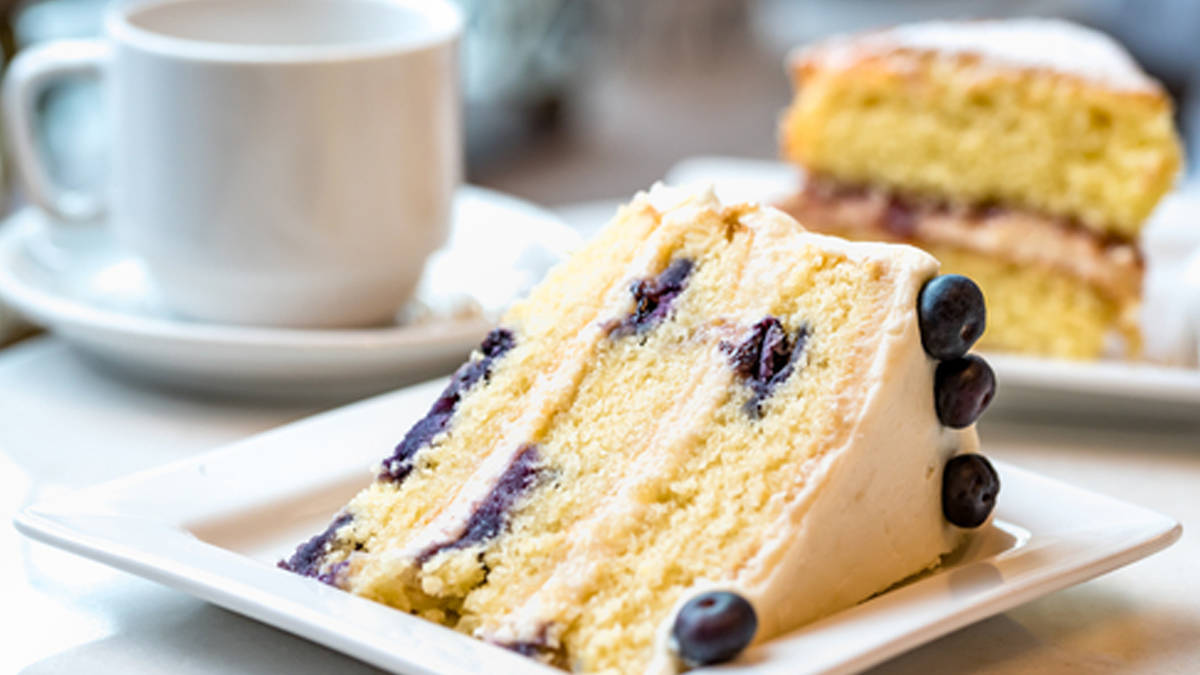 Lemon Buttercream Cake with Blueberries