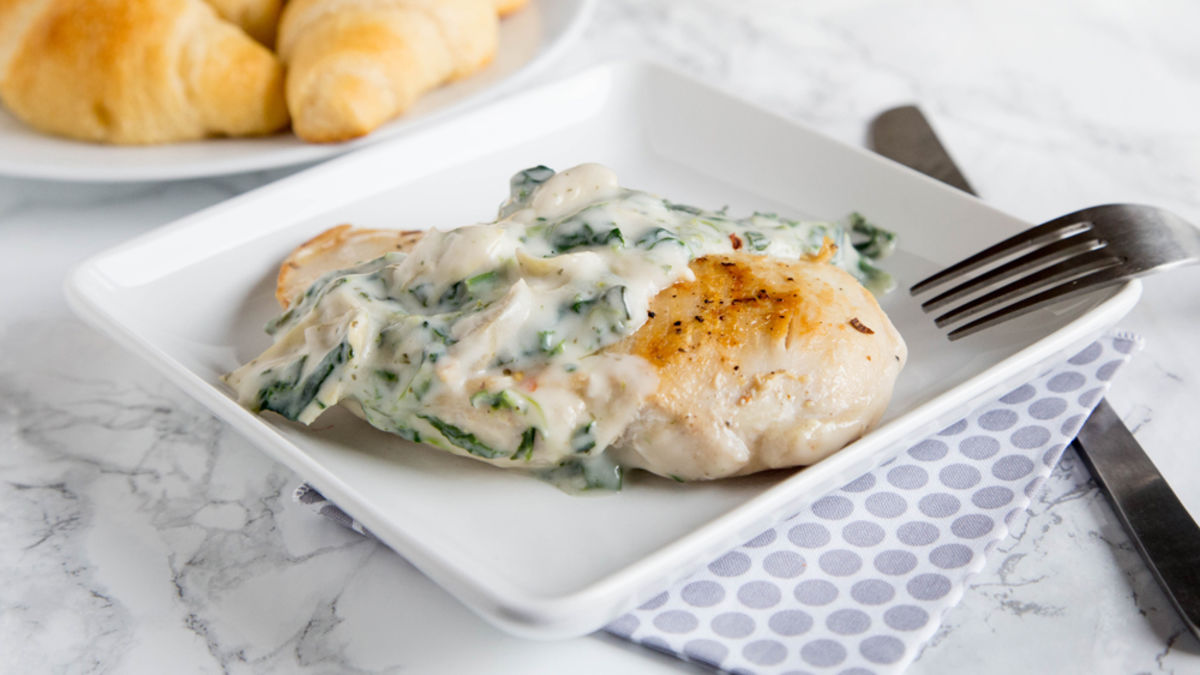 Spinach Artichoke Chicken Skillet