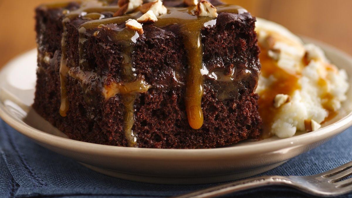 Chocolate Turtle Cake