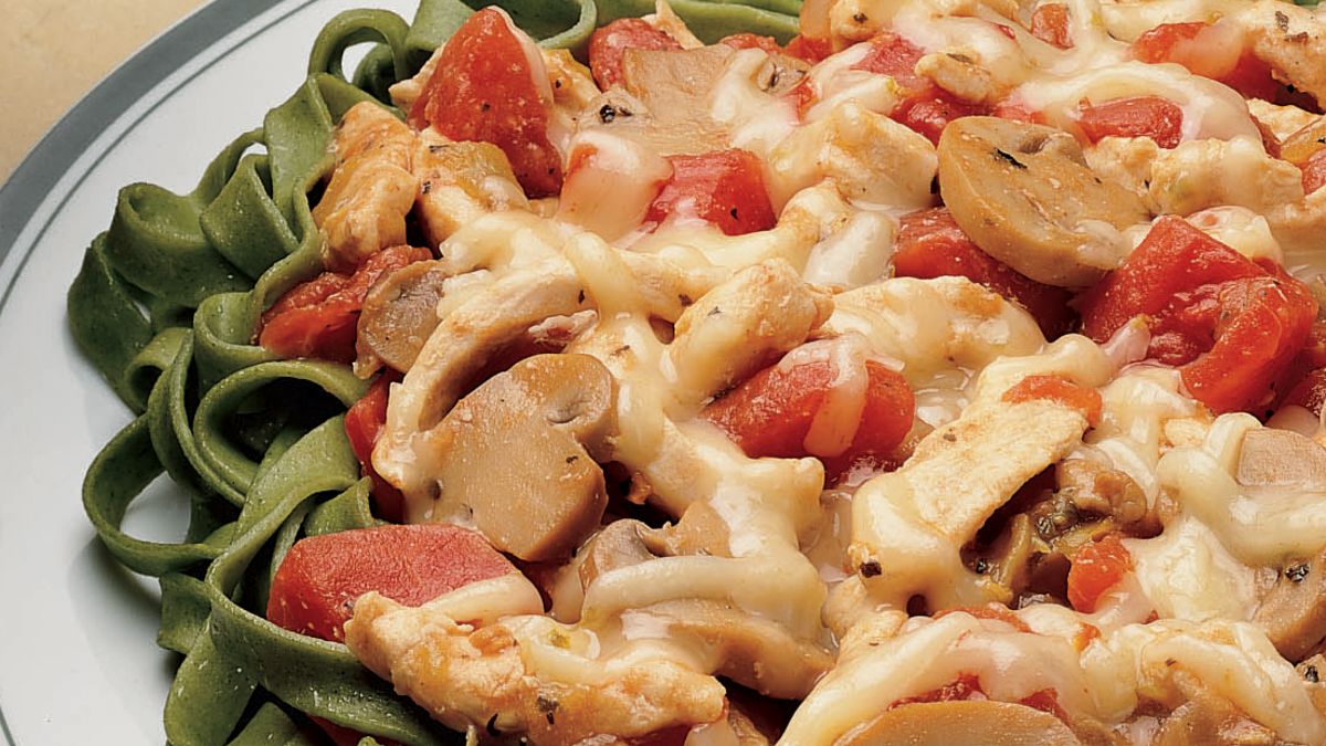 Spicy Chicken and Spinach Fettuccine