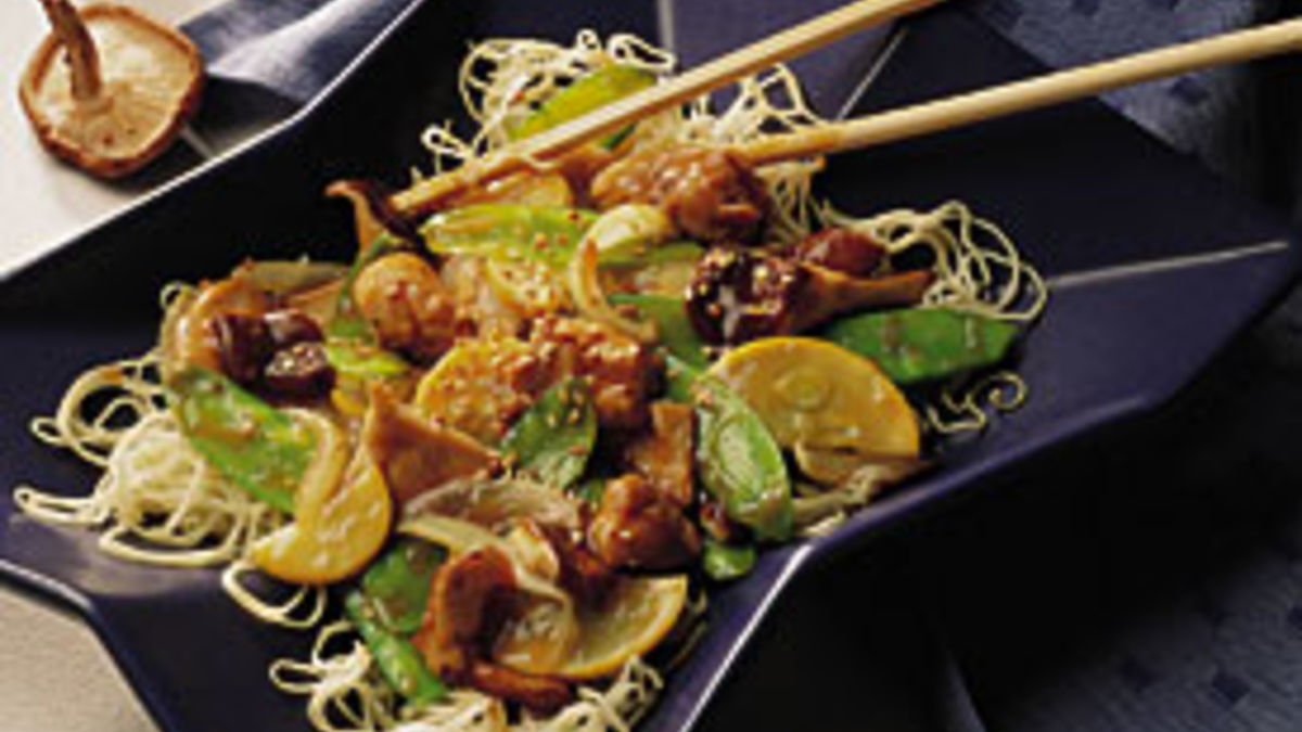 Sesame Chicken Stir-Fry with Mushrooms 