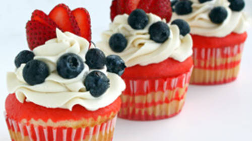 Flag Cupcakes with Vanilla Buttercream
