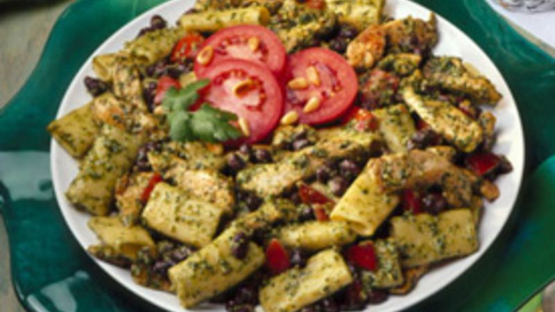Black Bean-Chicken Salad with Creamy Cilantro Pesto Dressing Recipe - BettyCrocker.com