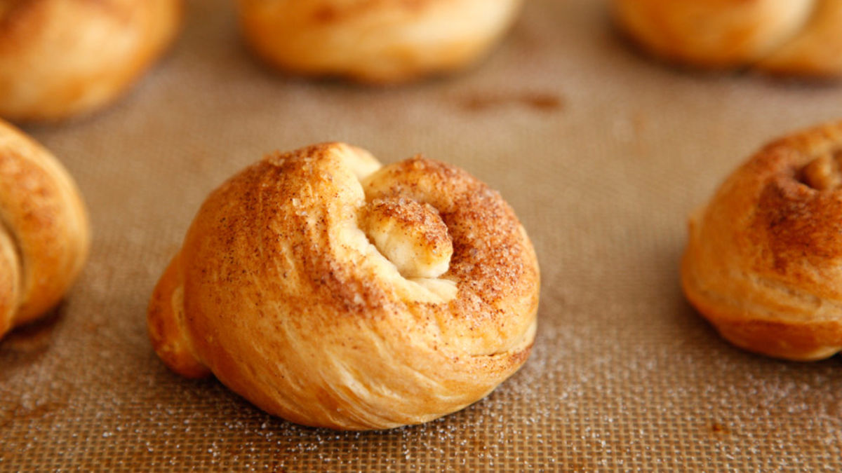 Cinnamon Sugar Knots