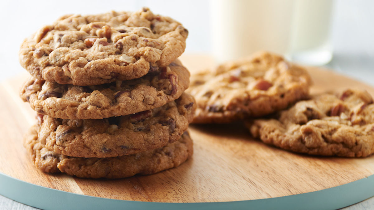 Kitchen Sink Chocolate Chip Cookies