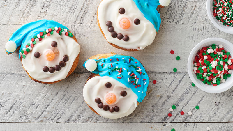 Snowman Cinnamon Rolls