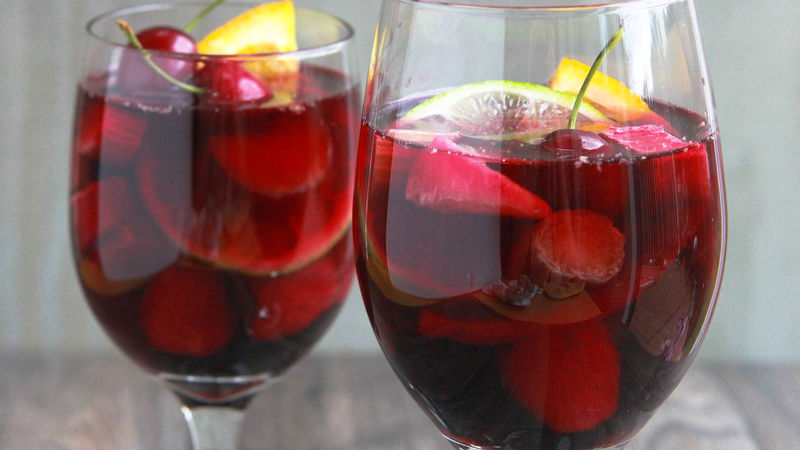 Summer Fruit Sangria Sparkler