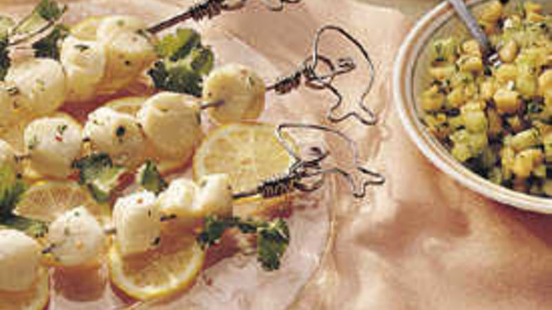 Scallops with Melon Relish Recipe - BettyCrocker.com